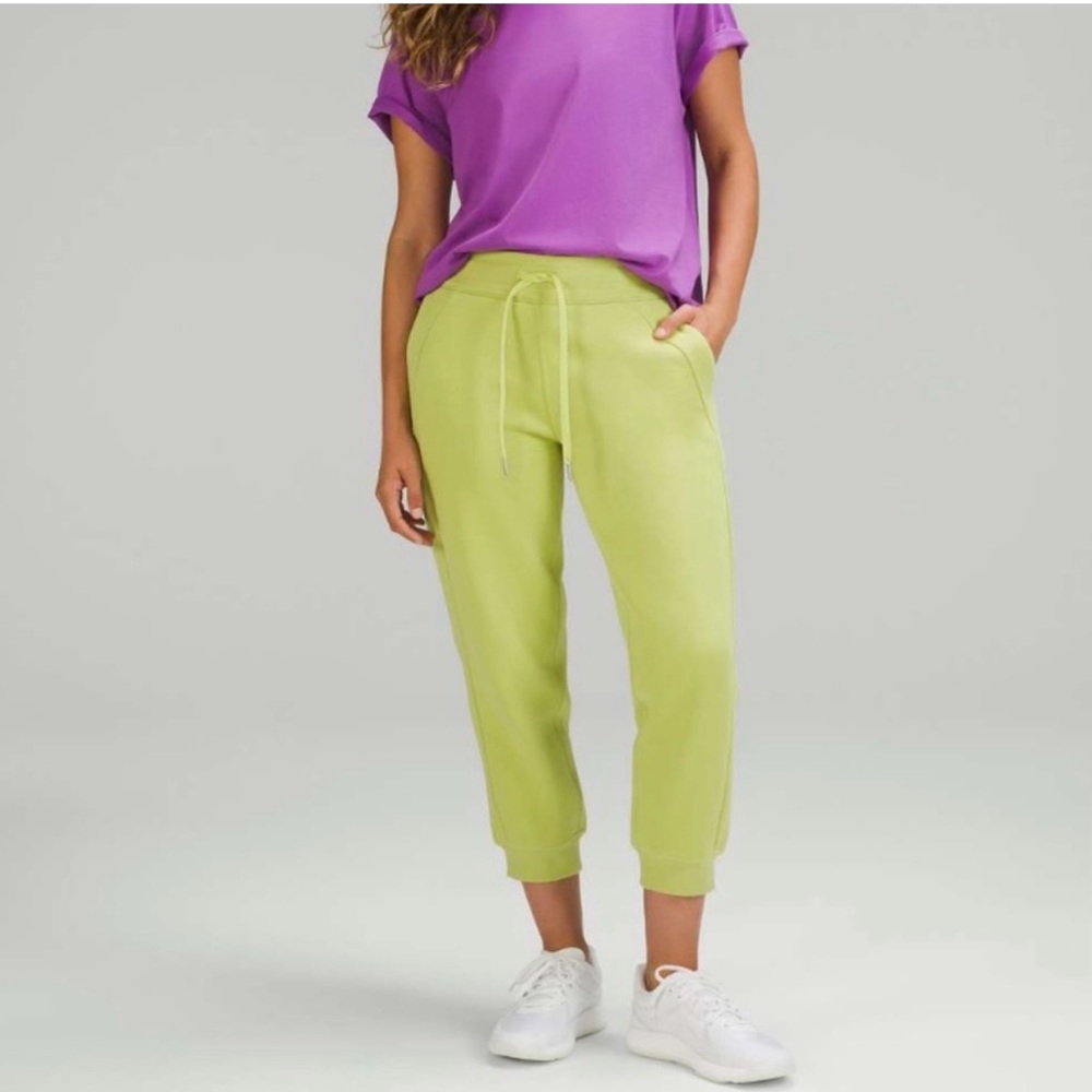 Lululemon Scuba High-Rise Cropped Jogger Wasabi Size 2